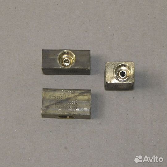 Тройник М12*1,0внутр.* М12*1,0внутр.* М12*1,0внутр