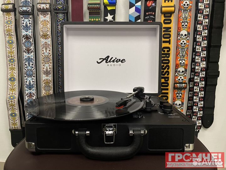 Проигрыватель виниловых пластинок