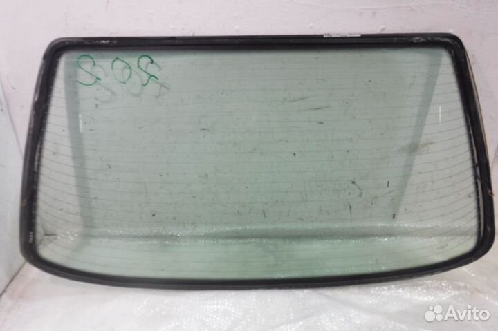 Заднее стекло Мерседес W202 C