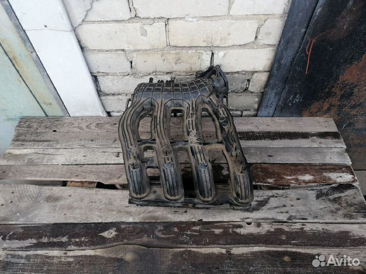 Впускной коллектор LADA Priora Лада Приора 16кл