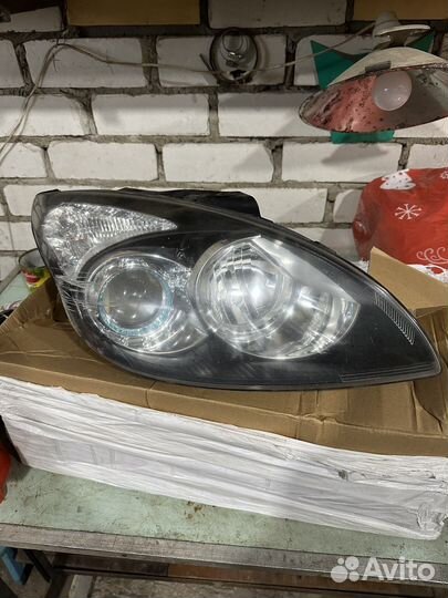 Фара передняя правая на hyundai i30 2011