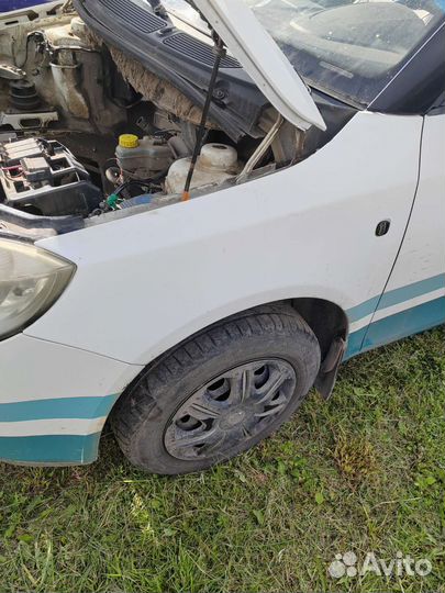 Крыло переднее Skoda fabia 2