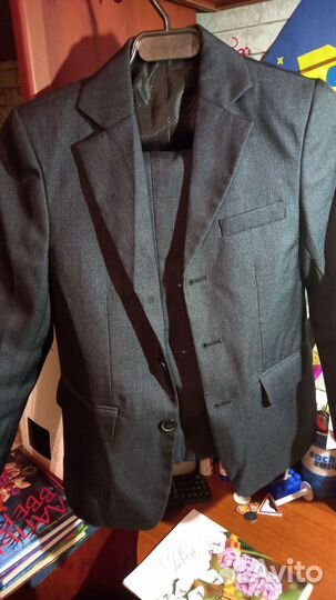 Школьный костюм новый 128