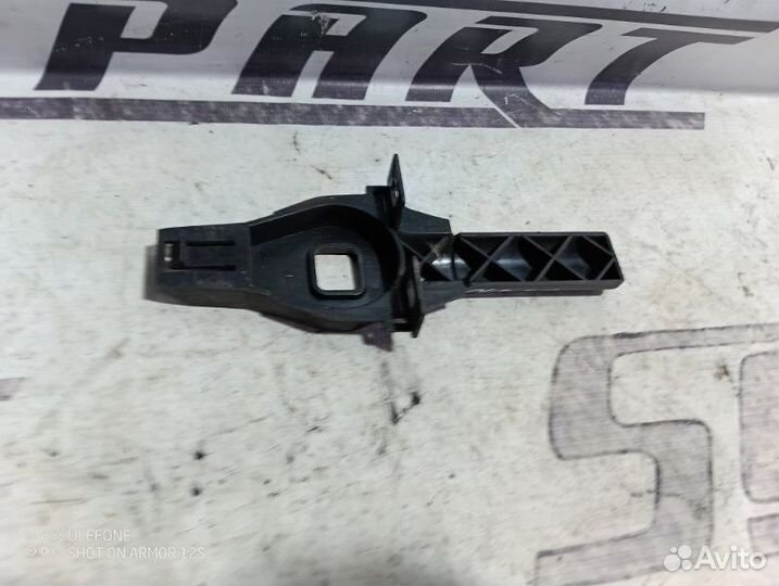 Кронштейн радиатора Audi S5 8T 4.2 caua 2008