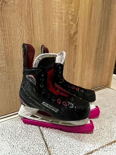 Хоккейные Коньки bauer vapor x700