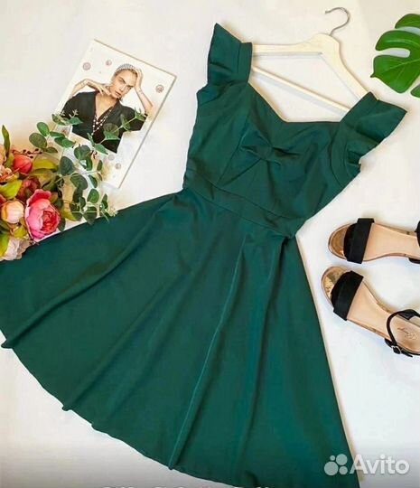 Платье с рюшами женское