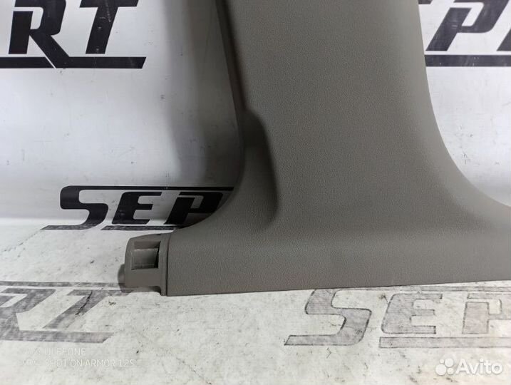 Обшивка центральной стойки левая Audi A4 Allroad