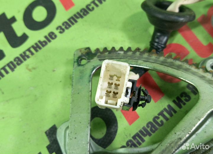 Стеклопод toyota aristo JZS161 передний правый