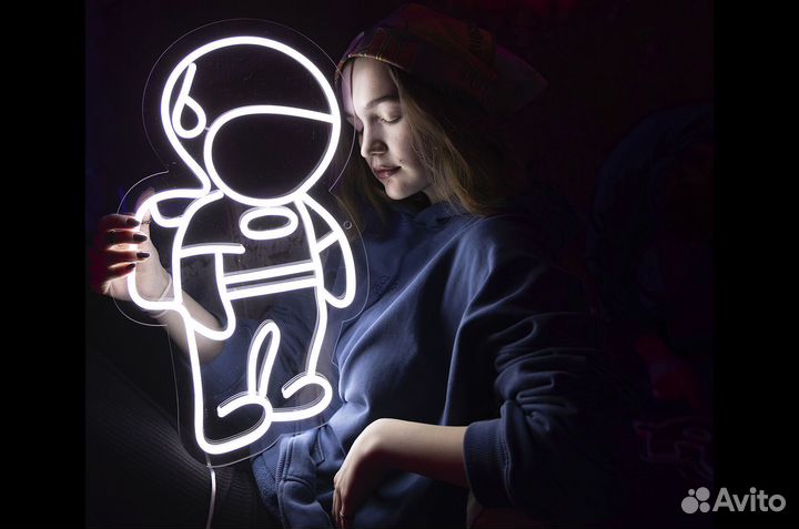 Яркая неоновая вывеска для вашего бизнеса/дома