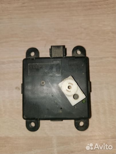 Моторчик заслонки отопителя Infiniti FX (S50) 2003