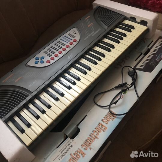 Синтезатор
