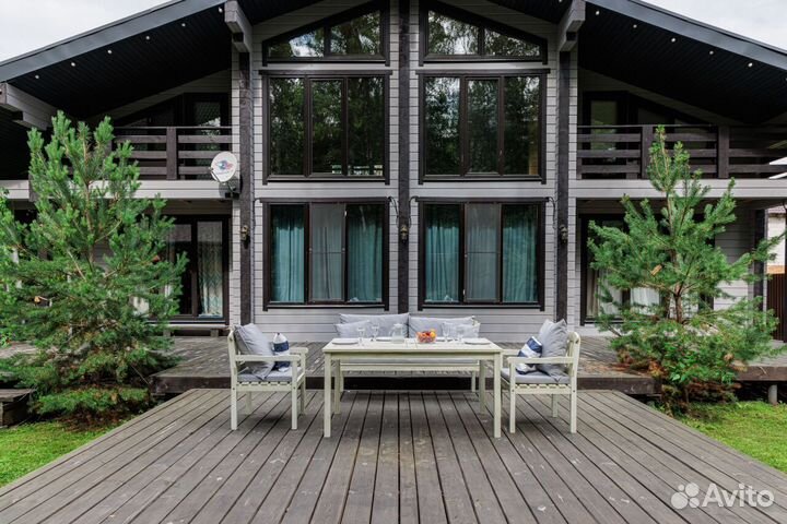 Комплект мебели из дерева