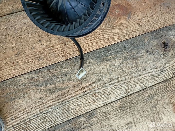 Моторчик печки Ауди 80 90 Б3