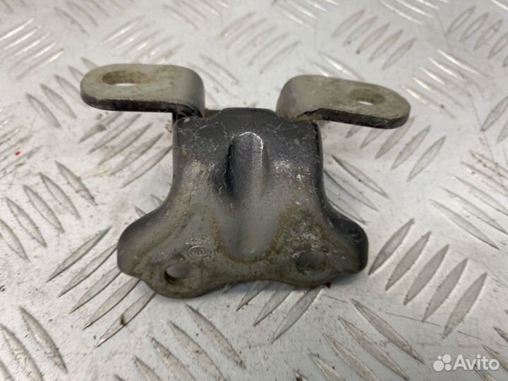 Б/У петля двери задний левый Hyundai Solaris 1 RB