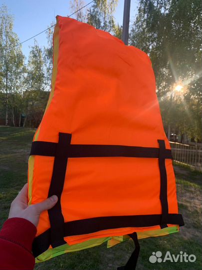 Спасательный жилет SurfSecure Pathfinder 100