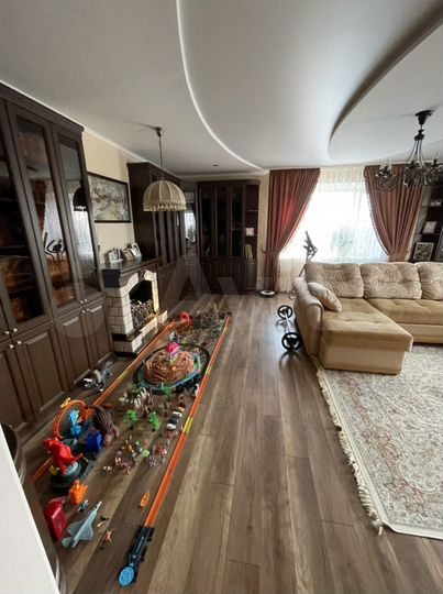 3-к. квартира, 166,4 м², 9/10 эт.