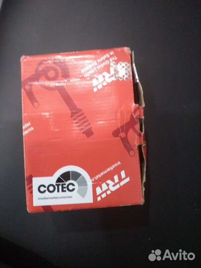 Продам передние тормозные колодки на Дастер