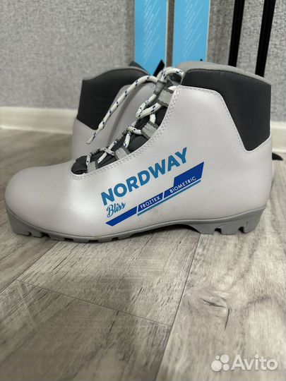 Лыжные ботинки