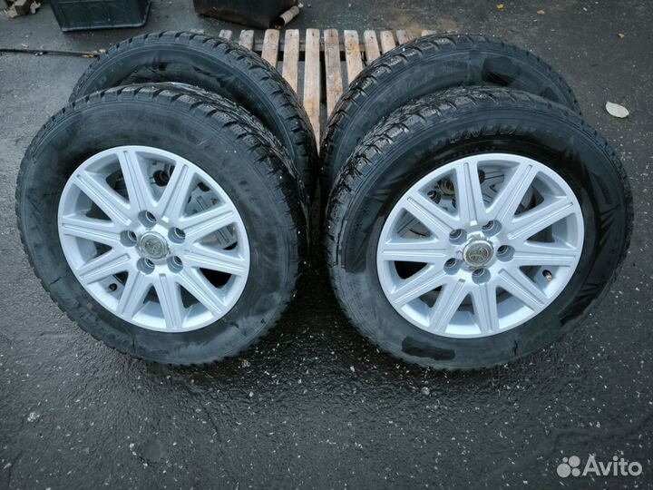 Dunlop SP Winter Ice 02 195/95 R15