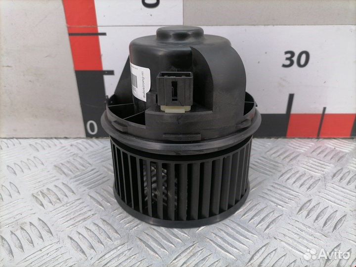 Моторчик печки для Ford C-MAX 1 1362640