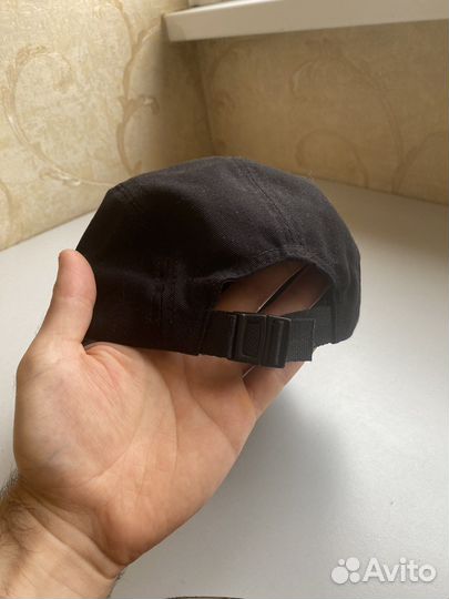 Кепка unaffected