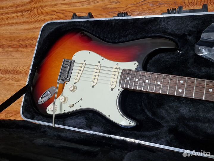 Fender USA American Deluxe Stratocaster 3TS 2011