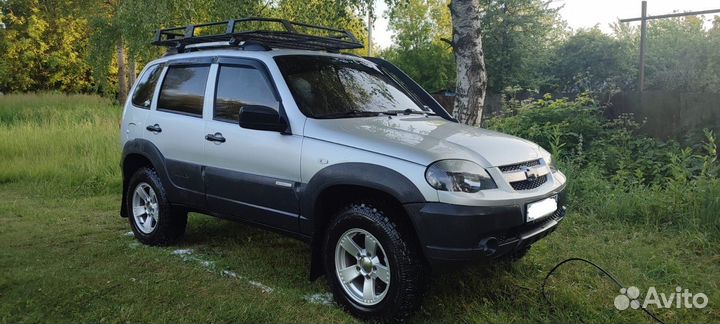 Багажник на Шевроле Ниву на незаводские рейлинги