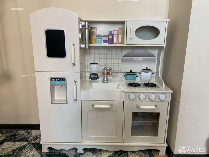 Детская кухня из дерева Венеция