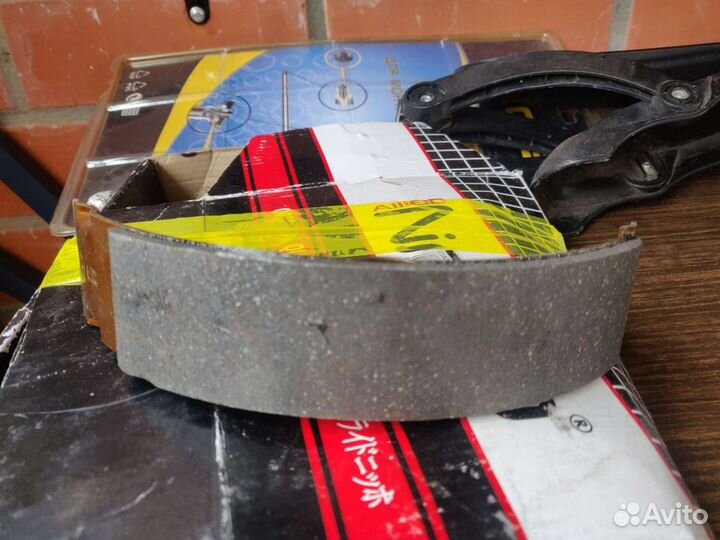 Тормозные барабанные колодки