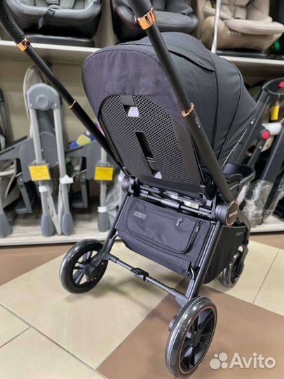 Новая всесезонная коляска Carrello Epica, чёрный