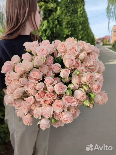 Кустовые розы Букеты с доставкой Армавир