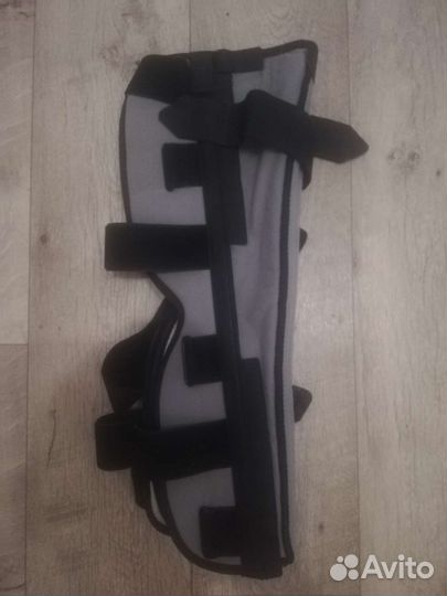 Коленный ортез