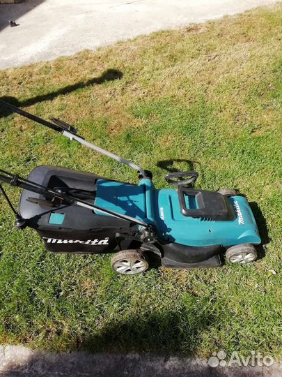 Газонокосилка электрическая