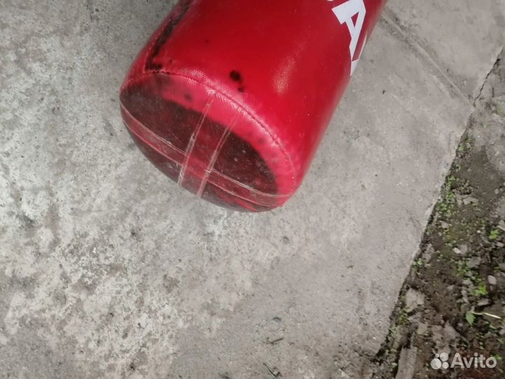 Боксерский мешок и перчатки