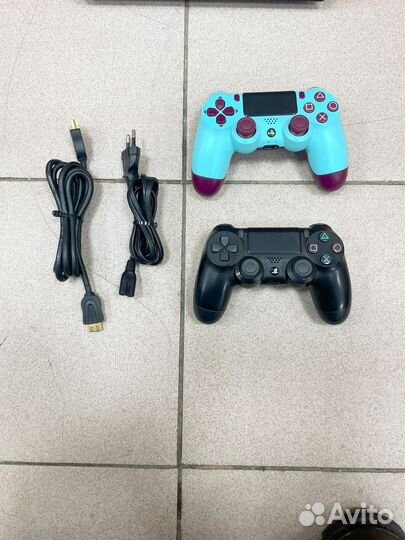 Sony Playstation 4 Slim 1Tb 2 геймпада