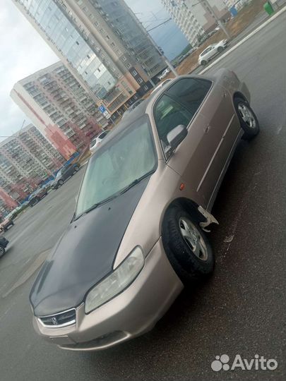 Honda Accord 2.0 AT, 2000, битый, 200 000 км