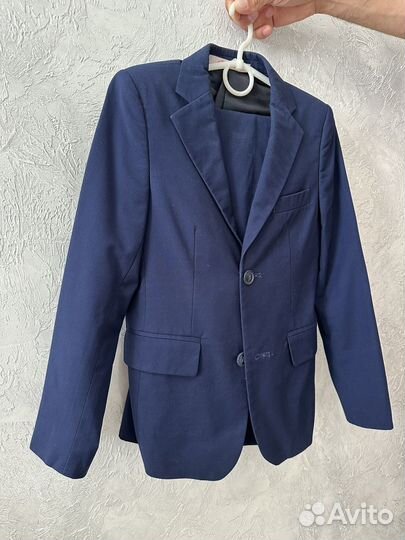 Костюм школьный на мальчика синего цвета 134