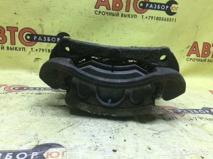 Суппорт передний правый Mercedes-Benz Vito W638