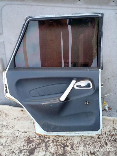 Дверь задняя левая ваз 2115,2114