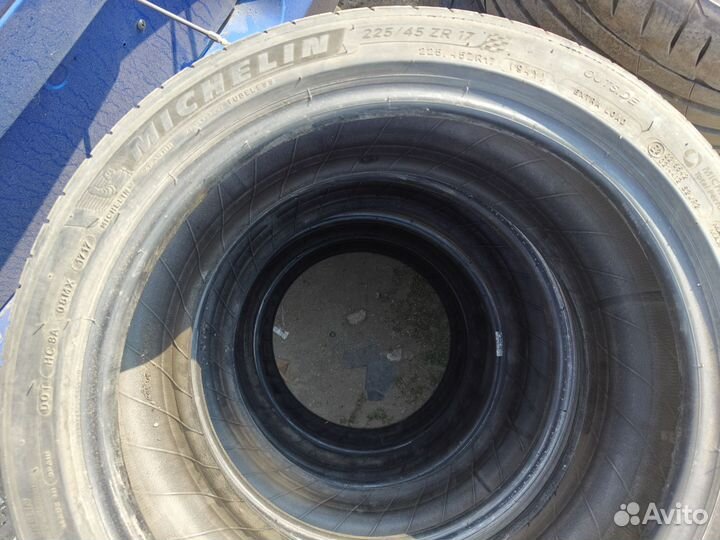 Michelin Pilot Sport 4 225/45 R17 94Y