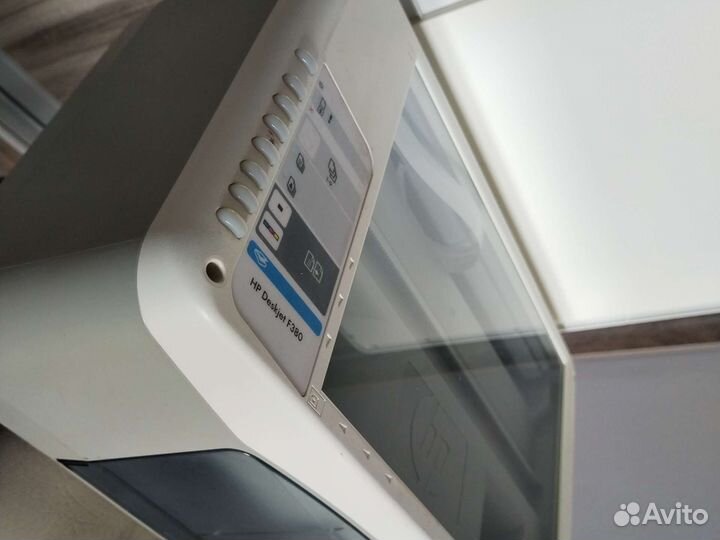Принтер лазерный цветной HP Deskjet F380
