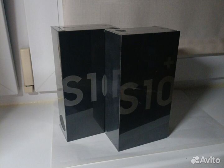 Samsung Galaxy S10+, 8/128 ГБ