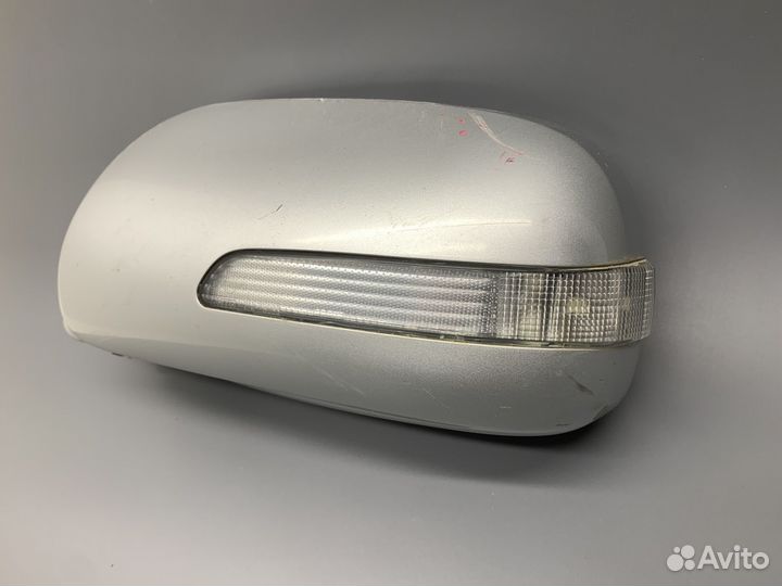 Корпус левого зеркала Toyota Wish ZNE 10 05-09гв