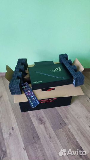 Коробка ноутбука asus ROG Zephyrus Duo15 SE GX551Q