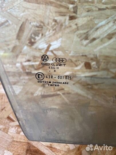 Стекло двери передней правой Volkswagen Passat