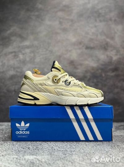 Кроссовки adidas astir