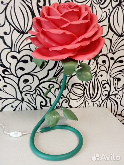 Светильник настольный из изолона