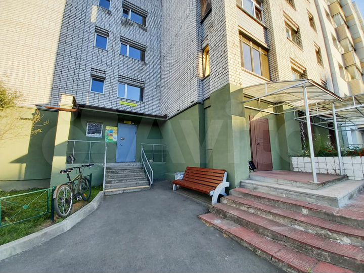 4-к. квартира, 87 м², 4/10 эт.