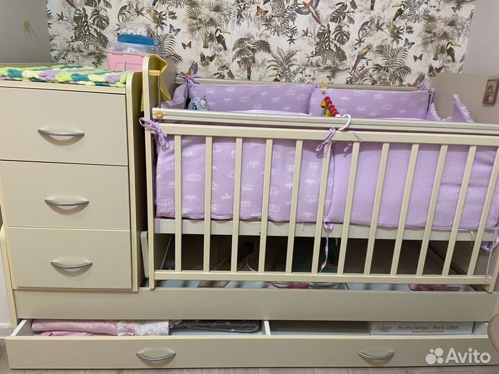 Детская кроватка-трансформер с комодом