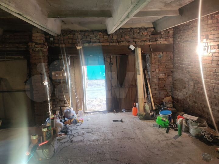 Гараж, > 30 м²